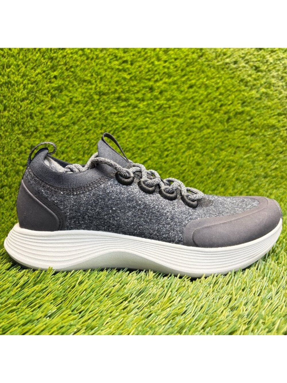 Allbirds Wool Strider Womens Size 8 Black Gray Athletic Running Shoes Sneakers
